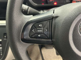 運転中、オーディオの操作をしてて、ハッとしたことはありませんか?ステアリングスイッチは、運転中でもハンドルでオーディオの操作が可能です。安全なドライブをサポートします。