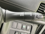 操作しやすいウインカーレバーは、安全運転をサポート。スムーズな操作で、周囲への意思表示を確実に行えます。