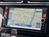 見やすい地図表示で、スムーズなナビゲーションを実現。周辺情報も確認でき、初めての道でも安心です。