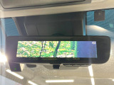 【デジタルインナーミラー】後席の大きな荷物や同乗者で後方が確認しづらい時でも安心!カメラが撮影した車両後方の映像をルームミラー内に表示。クリアな視界で状況の確認が可能です!