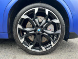 自動車保険も純正のクオリティを。BMWの正規ディーラーのみが取り扱い可能な、BMW専用自動車保険。専任のスタッフが皆様のカーライフを24時間365日サポート致します。