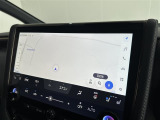 純正ナビを装備。タッチパネル式で使いやすく、お出かけもラクラクです。