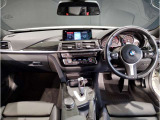 ☆センターパネルを運転席側に僅かに傾けたBMW独特のインパネ☆【駆け抜ける歓び】はここからもスタートしております☆
