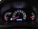 見やすいメーターパネルで安全運転のお役に立ちます!!
