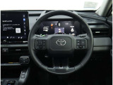 各操作スイッチなどもハンドルから手を放すことなく操作可能で安全運転に支援いたします!