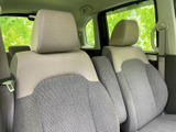3列目シートも十分な広さを確保。お子様や荷物を乗せるのに便利です。シーンに合わせてシートアレンジも可能です。快適な移動をサポートします。