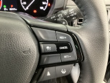【アダプティブ・クルーズ・コントロール】予め設定した車速内でクルマが自動的に加減速。 前走車との適切な車間距離を維持しながら追従走行し、高速道路でのドライバーの疲労を軽減してくれる嬉しい機能付♪