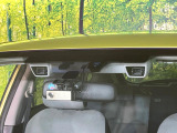 【アイサイト】前方の車両等を検知し、衝突しそうな時は警報で注意を促し、ブレーキを踏む力をサポート。ブレーキを踏めなかった場合は衝突被害軽減ブレーキが作動、衝突回避をサポートします。
