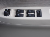 電動格納式ドアミラー・パワーウィンドウ装備しています。