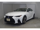 レクサス車らしい細部までこだわった高級感と見る人を一目で虜にするエモーショナルな魅力を持ち合わせております。