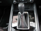 DCT、CVT、従来型のATなど、すべてのトランスミッションの利点を集約し、ロックアップ領域を大幅に拡大し伝達効率の向上とマニュアルトランスミッションのようなダイレクト感を実現した自社製ATです。