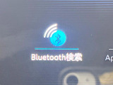 ●Bluetooth:お手持ちのスマートフォンなどと接続し、ハンズフリー通話や臨場感溢れるミュージック再生をお楽しみいただけます。無線接続ですので煩わしさもありません♪