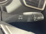 【オートライト(AUTO)】外の明るさをシステムが感知して、自動でヘッドライトが点灯します。ヘッドライトをつけ忘れを防ぐ便利機能です。