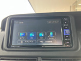 お気に入りの音楽を車内で楽しめます。様々なメディアに対応し、快適なドライブ空間を演出。音質にもこだわって、心地よい音楽体験を。