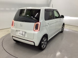 リアはプライバシーガラス付です。見た目もかっこいいですよね。また、太陽光を防ぐので冷房の効きを良くする効果もあるんです。エアコンを控えめにすれば燃費向上も見込めますよ。