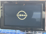 使いやすいインターフェースが特徴のナビ・オーディオ。快適なドライブをサポートする機能が満載で、日々の移動がより楽しくなります。情報満載の画面です。