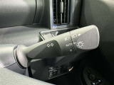 【オートライト】車外の明るさに応じて自動的にライトの点灯・消灯をしてくれます