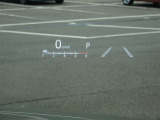 カラーヘッドアップディスプレイ付き。少ない視線移動で情報を確認できるので、運転の疲労軽減に繋がりますよ♪