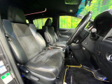 運転席シート廻りは使用感も少なく、良好な状態となっています。丁寧に使われていたことがよくわかりますね。