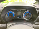 視認性の高いメーター類で、運転に必要な情報を的確に把握できます。運転状況をしっかり確認できるので安心です。デザイン性も考慮されています。