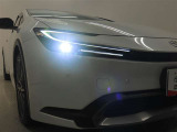 高輝度で点灯速度が速く、しかも消費電力の少ないLEDヘッドライトが装備されています!LEDの明るい光が走行中の視界の確保をサポートして、夜のドライブがより楽しく安全に運転できます♪