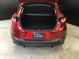 トランクスペースもご覧のとおり広々しております☆SUVならではの使いやすいトランクスペースに夢と希望以外に荷物もしっかり載せることができます☆