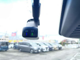 前後にドライブレコーダー装備です!もしもの時やあおり運転の証拠映像は自分の身を守る為にも必要ですね!