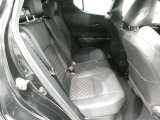 気になる汚れは「まるまるクリン」で解消! 当社の中古車はシートを外して隅々までキレイにクリーニングしてあります。