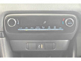 お好きな温度に設定すれば自動的に温度を調節、車内を快適空間に仕上げてくれます。
