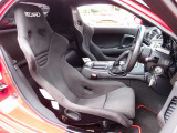 運転席、助手席シートは高額モデルのRECAROフルバケットシートに交換しリアシートは2シーター用の後席モデルに交換。エンジン、外装、内装、ボディ補強など全てしっかりと製作された希少価値の高い一台