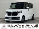 個性が醸し出す、余裕と存在感のN-BOXカスタム コーディネートスタイル(モノトーン)です。