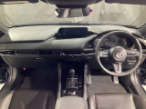 安全運転と情報操作を両立する運転席まわり。さまざまな情報を扱いながら正しい姿勢で安全に運転できることを追求したコックピット!