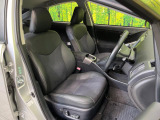 運転席シート廻りは使用感も少なく、良好な状態となっています。丁寧に使われていたことがよくわかりますね。