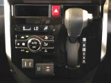 温度を設定すれば、自動で車内の温度管理をしてくれる優れものです♪ATミッションで運転楽々