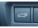 両側パワースライドドア付きだから、狭い駐車スペースなどでの 乗り降りラクラク!小さなお子さまのいるご家庭には嬉しい装備。