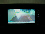バックカメラが付いているので後方確認が非常にしやすいです。今や運転初心者も熟練者も必須装備!ついていて損はないですね♪