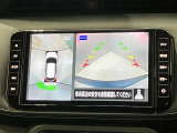 【アラウンドビューモニター】車を上から見下ろしているかのような映像で周囲の状況がひと目で確認、狭い駐車場に駐車するときも安心です♪