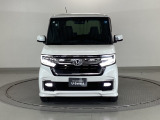 LEDヘッドライトを装備しています。LEDヘッドライトはとても明るく、雨の日や夜間走行も安全・安心です。