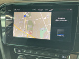 タッチスクリーンを採用。従来のナビゲーションシステムの域を超える、車両を総合的に管理するインフォテイメントシステムです。