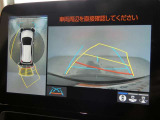 バックガイドモニターで、後方を確認しながら安心して駐車することができます。運転初心者も熟練者も必須の機能ですよ!