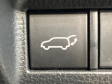 【パワーバックドア】スマートキーや運転席のボタンを押すだけでリアゲートが自動で開閉します!荷物を持っている時や、高い位置にあるバックドアを閉める際に便利な機能です♪