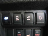 両側パワースライドドア付きだから、狭い駐車スペースなどでの 乗り降りラクラク!小さなお子さまのいるご家庭には嬉しい装備。
