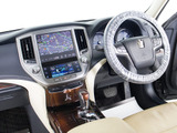 使いやすさや安全性を追求したステアリング周り!高級車ゆえにスイッチ類が多いのも特徴ですね!考え尽くされた配置ですぐに使いこなす事が出来ますのでご安心下さい!是非、体感してみて下さい!!