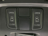 【両側パワースライドドア】スマートキーや運転席のスイッチで後席両側スライドドアの開閉が可能♪電動だから力を入れてドアを開ける必要が無く、小さなお子様でも簡単に開け閉めでき快適です♪