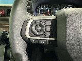 ステアリングスイッチ装備!運転しながら手元でオーディオの操作などができます。