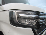 【外装】LEDヘッドライトです。