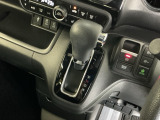 発進時から滑らかに加速する無段階変速のCVTはストップ&ゴーの多い街の中も快適です