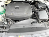 ご納車前に、店舗に併設された整備工場にて点検整備を行います。ボルボ車を熟知したテクニシャンが、ディーラーならではの安心感をご提供致します。