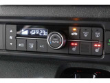 運転席・助手席に寒い日に快適なシートヒーター装備!寒い季節にはありがたいですね!