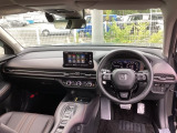 ご覧のように、視界が広く運転しやすいように設計されています。また、プラズマクラスター技術搭載デュアルフルオートエアコンで快適です。